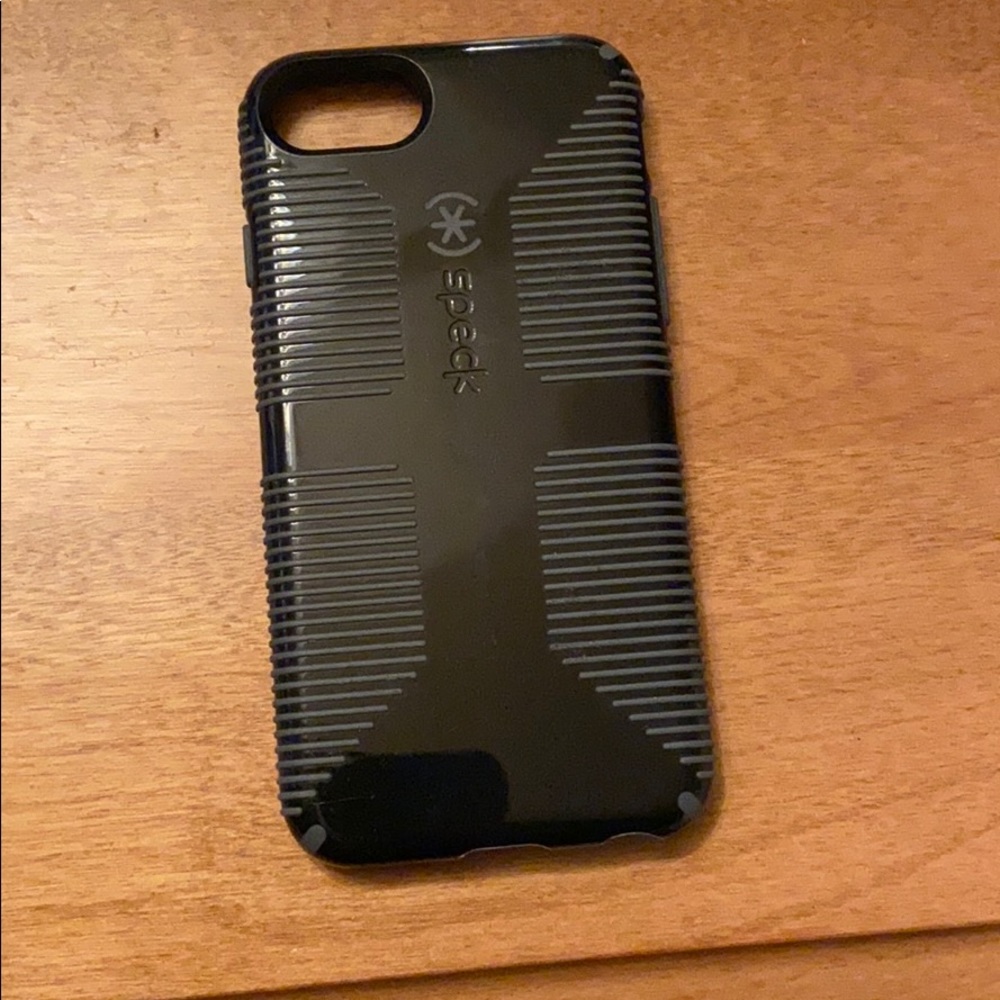 iPhone 7/8 black speck case